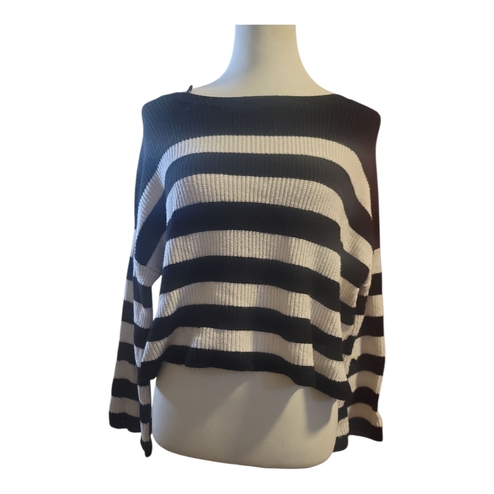Sincerely Jules classic Striped Black White cropped Women's Sweater medium